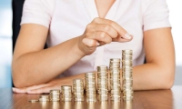 国际金价突然跳水！金饰克价两天跌近50元！未来走势如何？机构解读